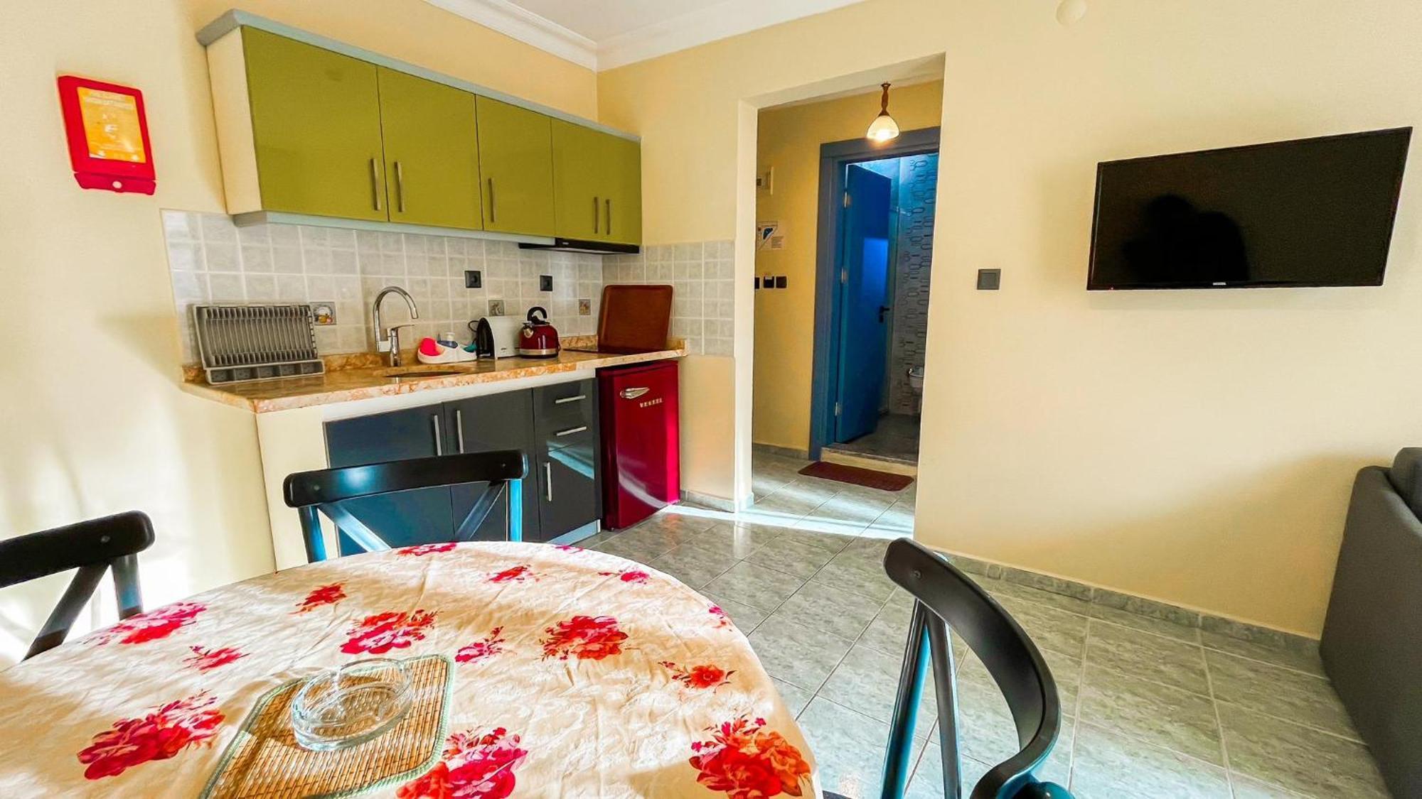 Ozlem 2 Apart Hotel Marmaris Exteriör bild
